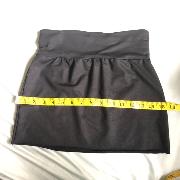 American Apparel Wet Look Black Mini Skirt - Picture 2 of 4